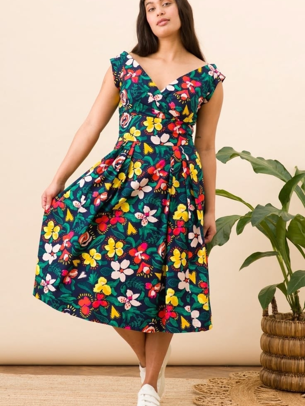 Emily And Fin Florence Floral V-Neck Tea Dress Size 16UK